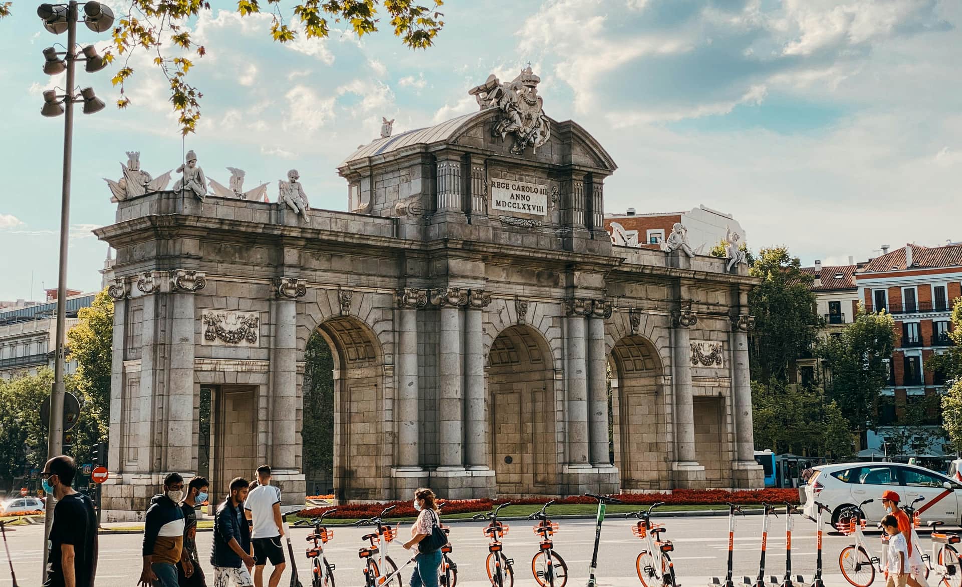 Comprar piso en barrio Salamanca Madrid en 2026: los 7 secretos que las agencias nunca te van a contar (y que pueden costarte 80.000 €)